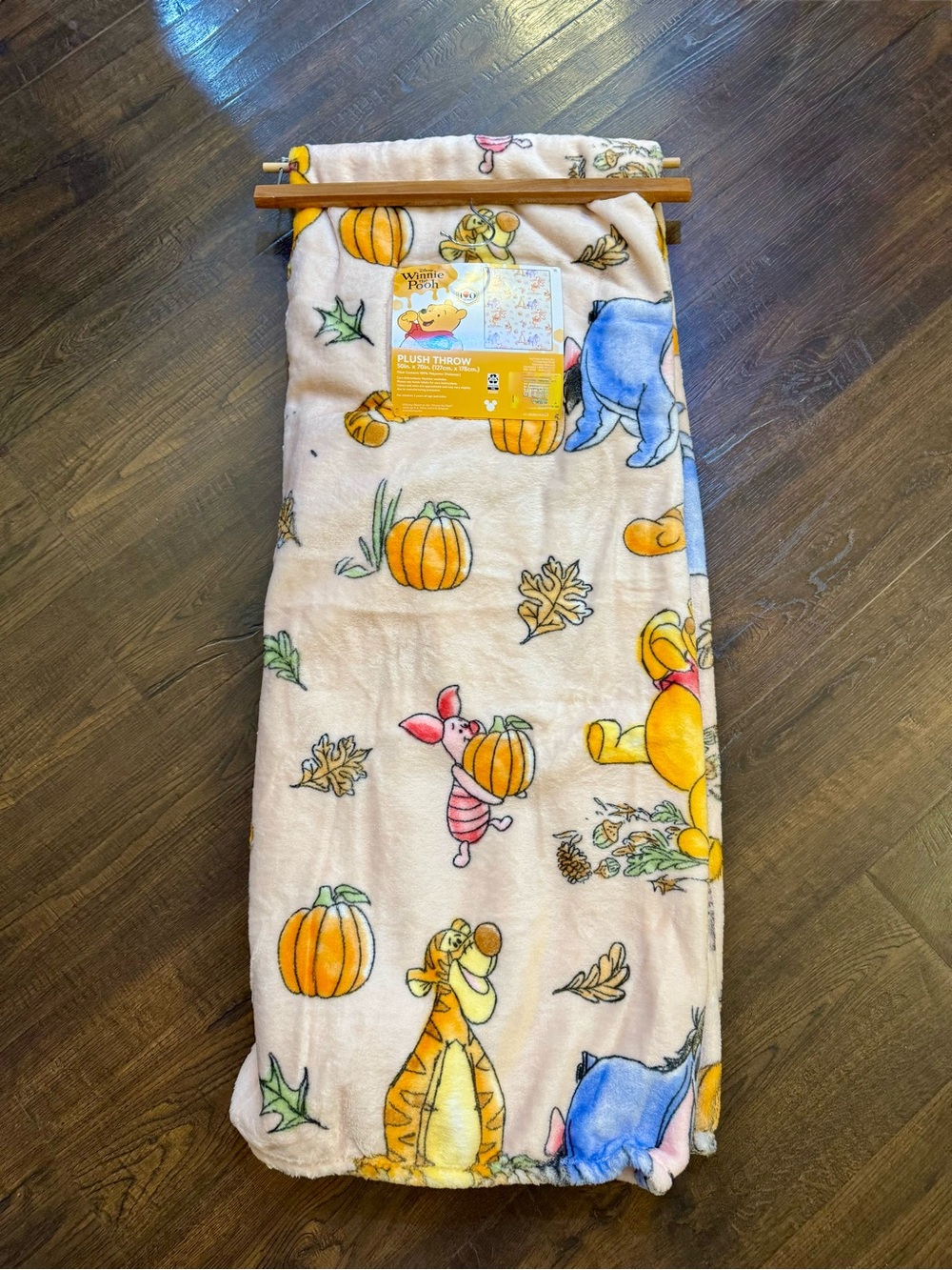 Winnie the Pooh Plush Throw Blanket - Pumpkin Print